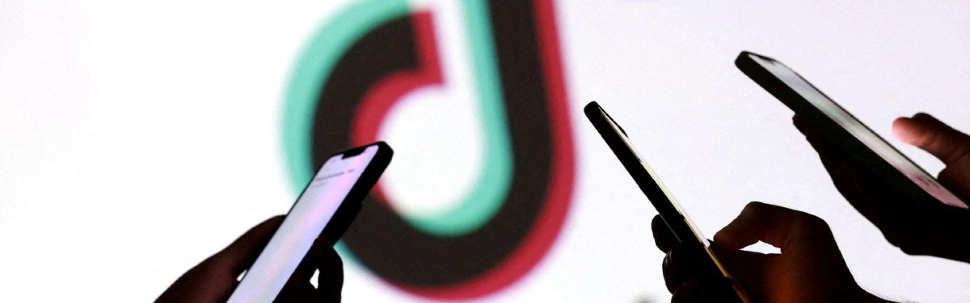 آثار مقلقة لوسائل التواصل الاجتماعي على صحة المراهقين النفسية