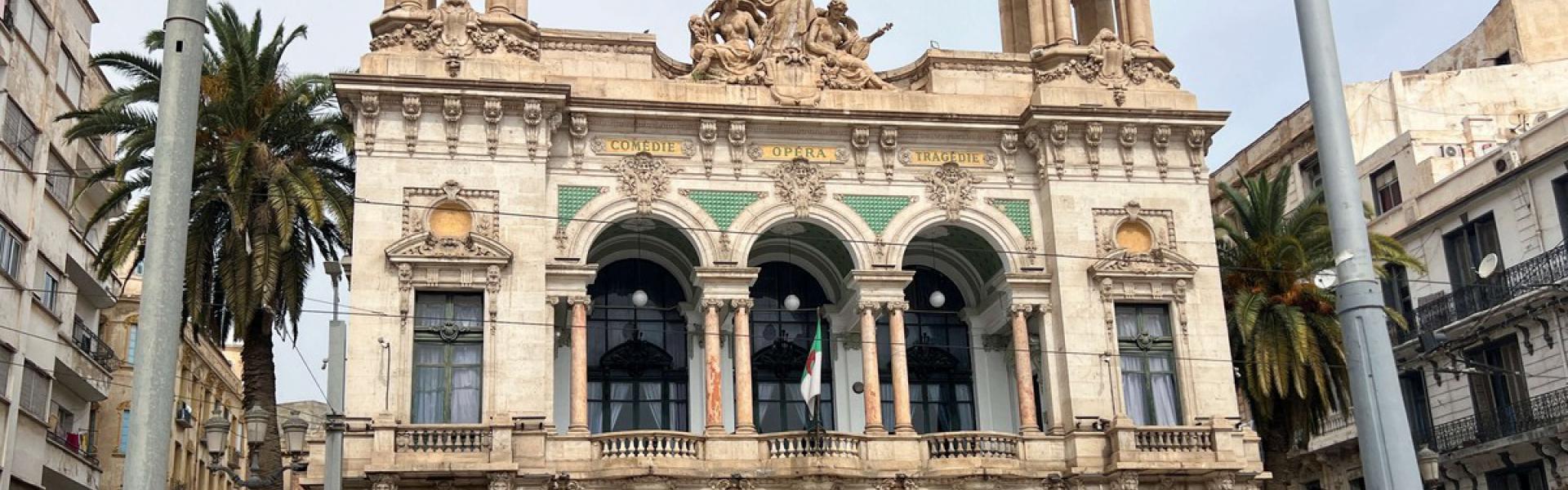 المشهد اليوم سيريالي بامتياز