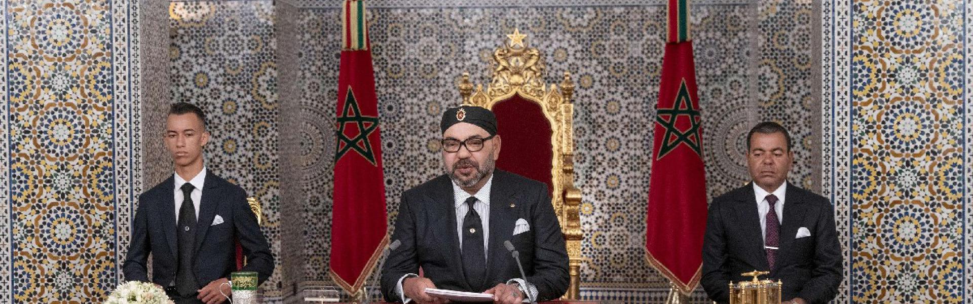 المغرب بقيادة العاهل المغربي انتقل من موقع "الدولة المستقرة" إلى موقع المساهم في الاستقرار