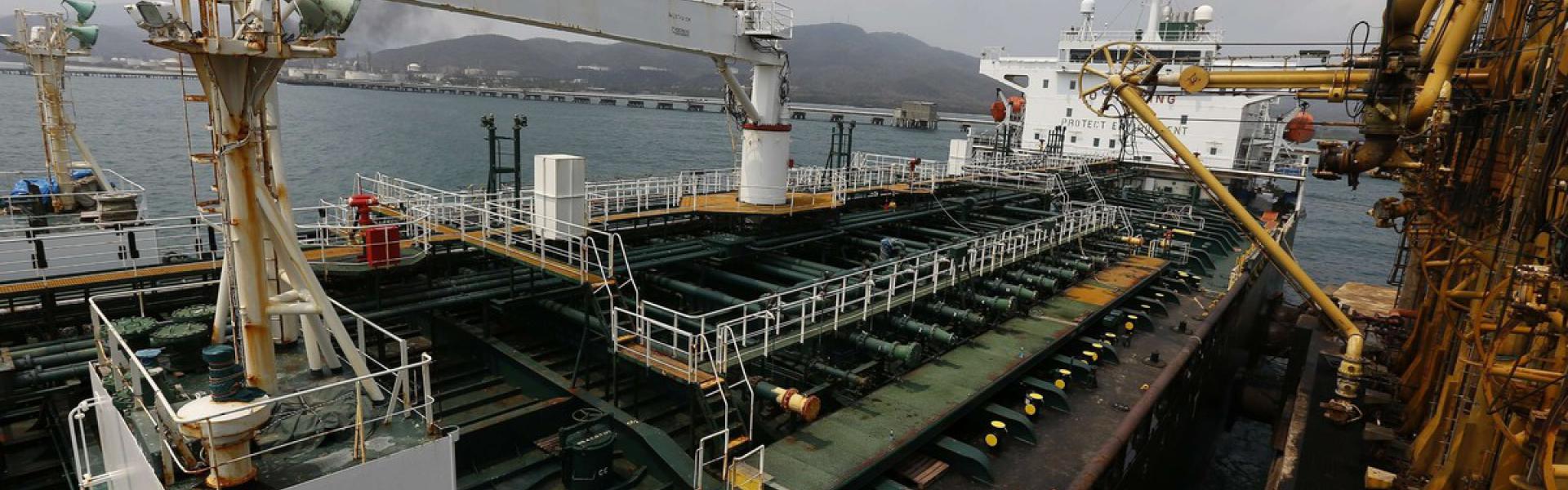 نيران الاحتجاجات الإيرانية تحرق توقعات استقرار الطاقة