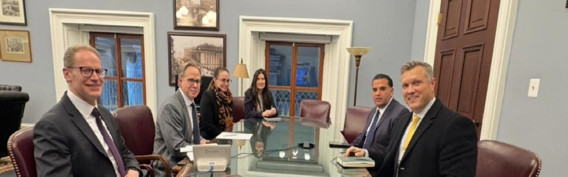 إدارة ترامب تضع بغداد أمام خيار وجودي