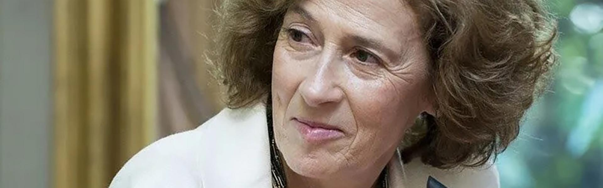 خوليا نبارو 