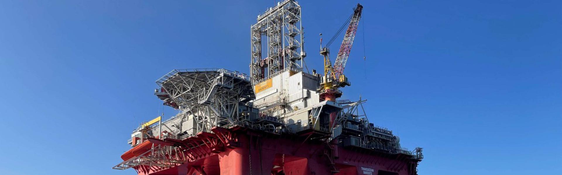 طوق نجاة في عرض البحر