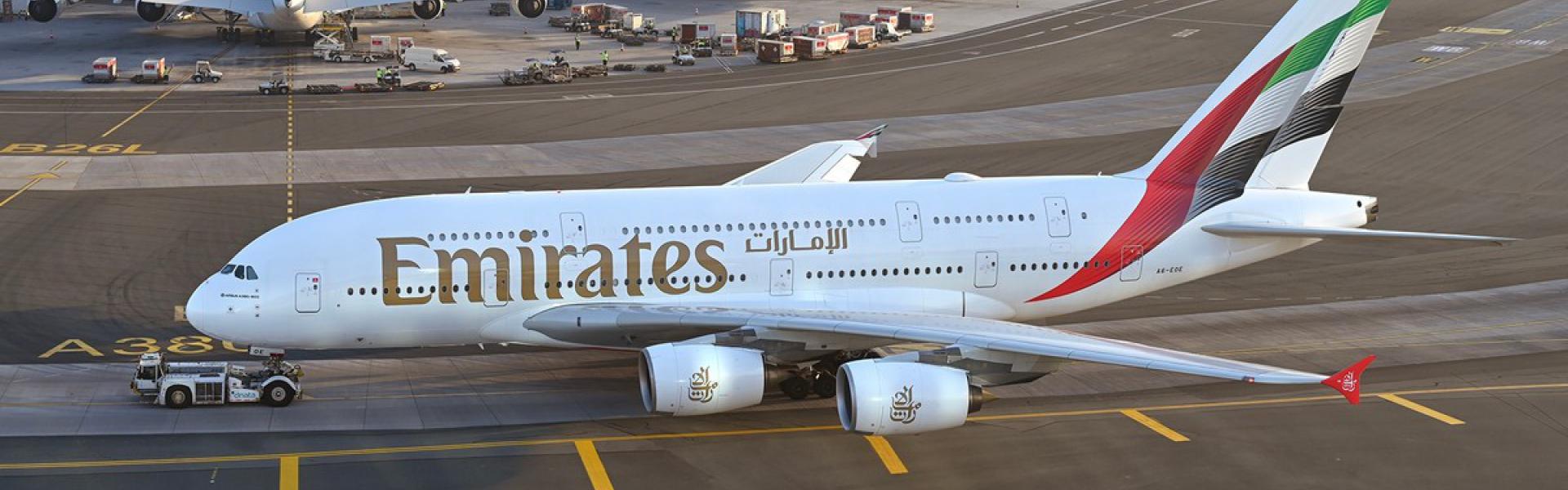 طيران الإمارات في القمة