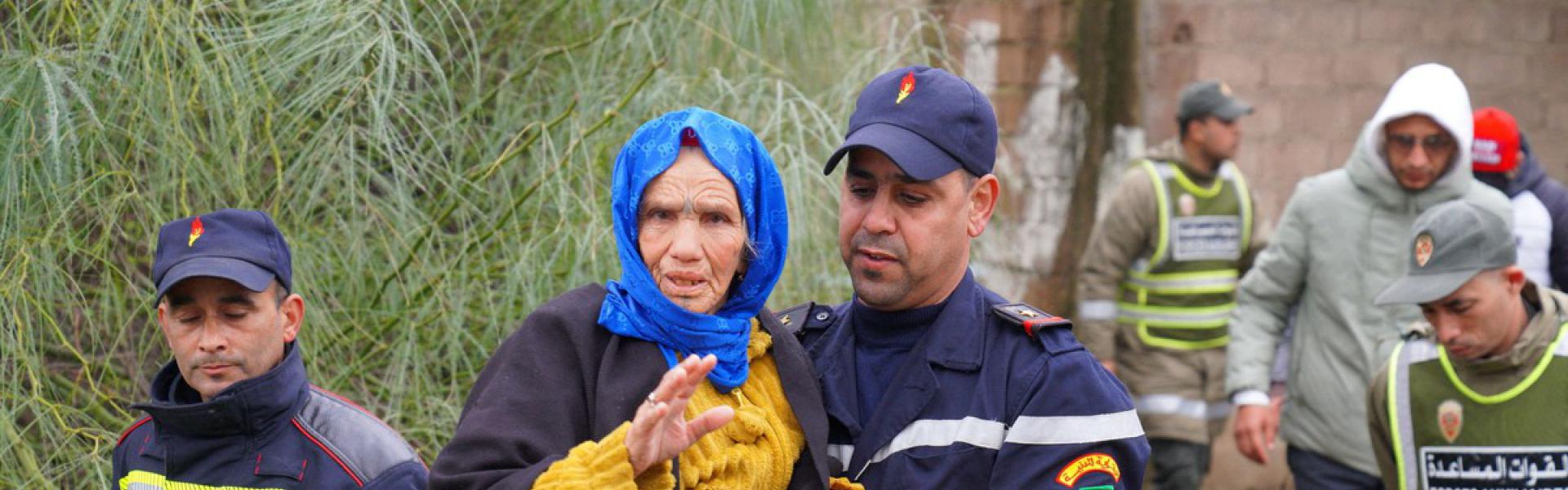 جهود لا تهدأ لإغاثة المتضررين