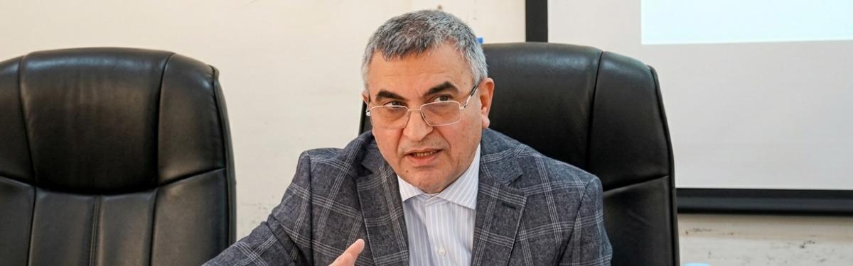 الدكتور عبد الرحمن العضراوي