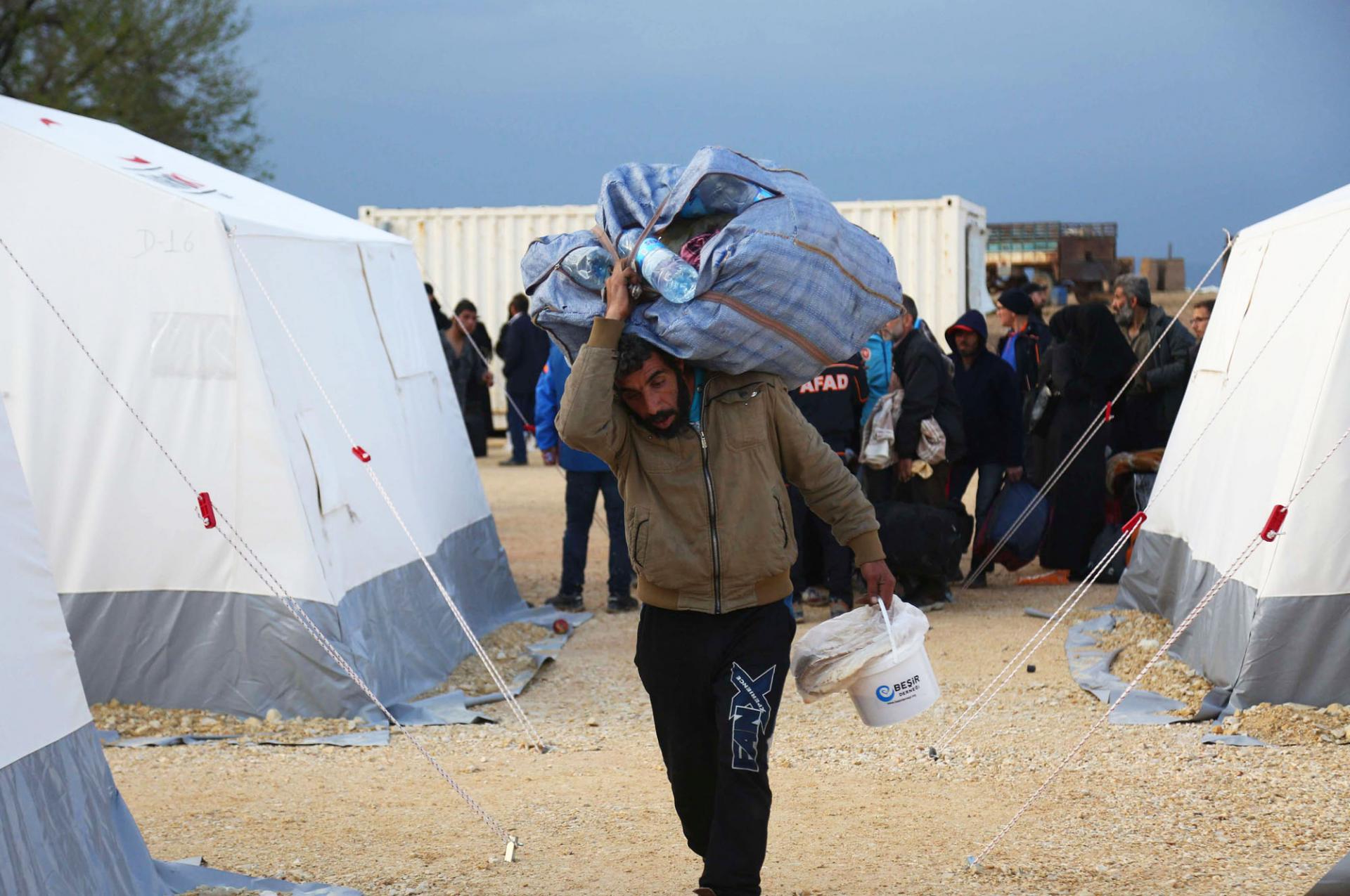 مصر تجلي سبعة مواطنين نازحين من الغوطة الشرقية