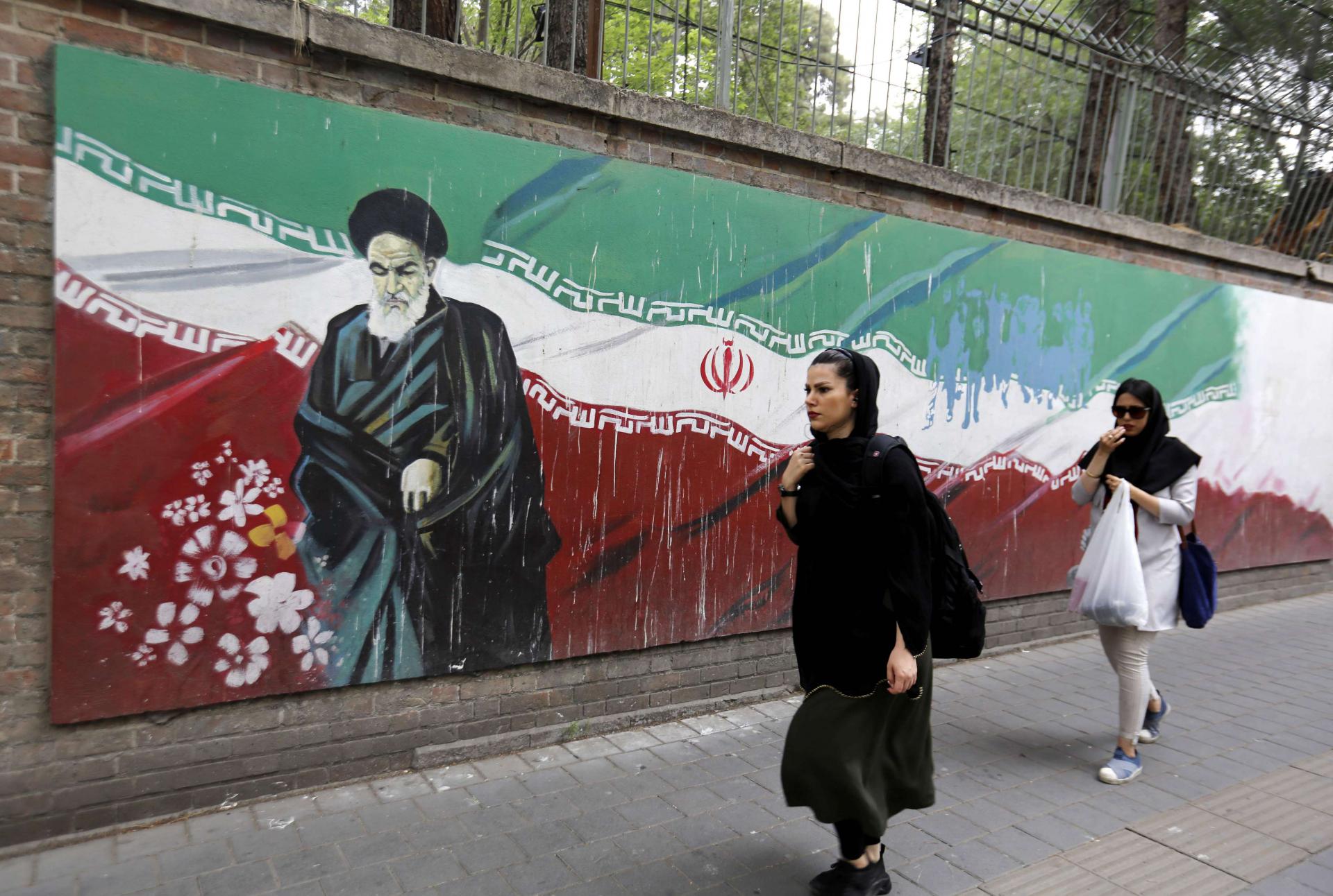 ايران في مواجهة تجدد العقوبات