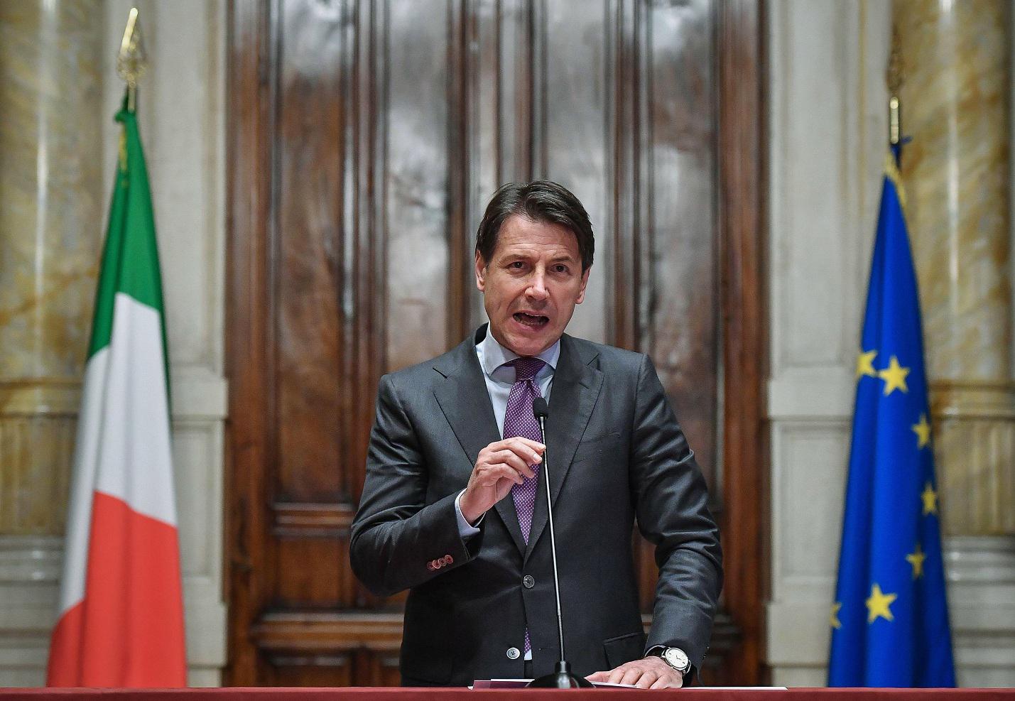 جوزيبي كونتي يقود الحكومة الشعبوية في ايطاليا