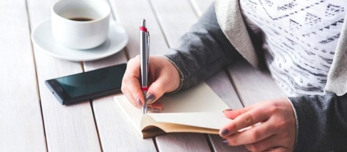 مفهوم الكتابة الأدبية