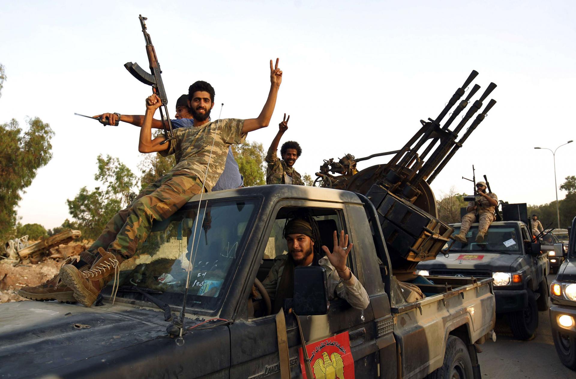 الجيش الليبي يقاتل على آخر كيلومتر مربع في درنة