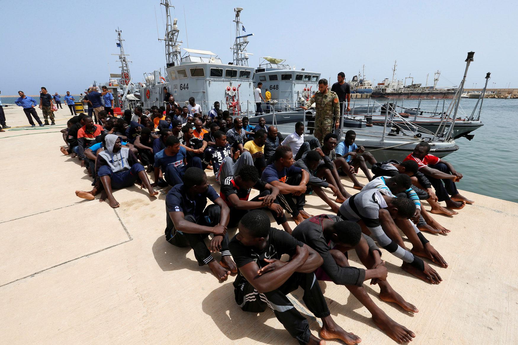 ليبيا تواجه الهجرة السرية بامكانيات محدودة