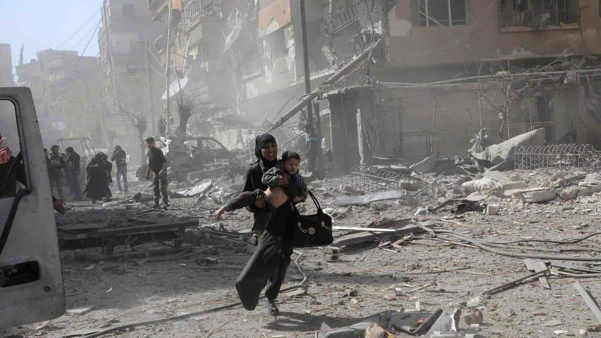 معركة ادلب تنذر بحدوث أسوأ مأساة انسانية