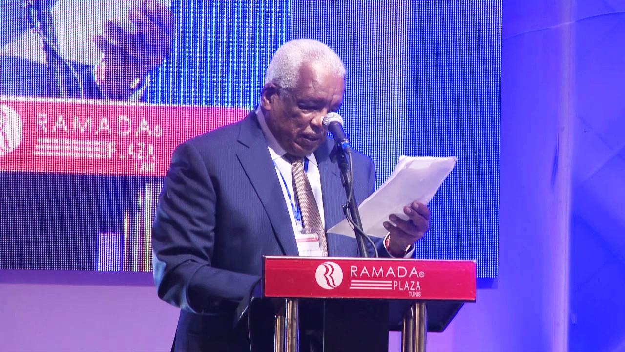 محمد خير الزبير  شغل منصب محافظ للمركزي السوداني بين 2011 و2013 