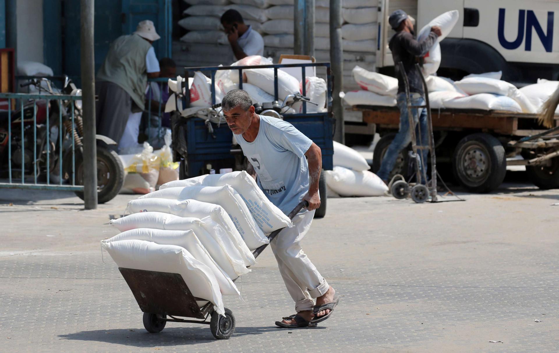  تصادم مباشر مع الشريحة الأكثر ضعفا بين الفلسطينيين