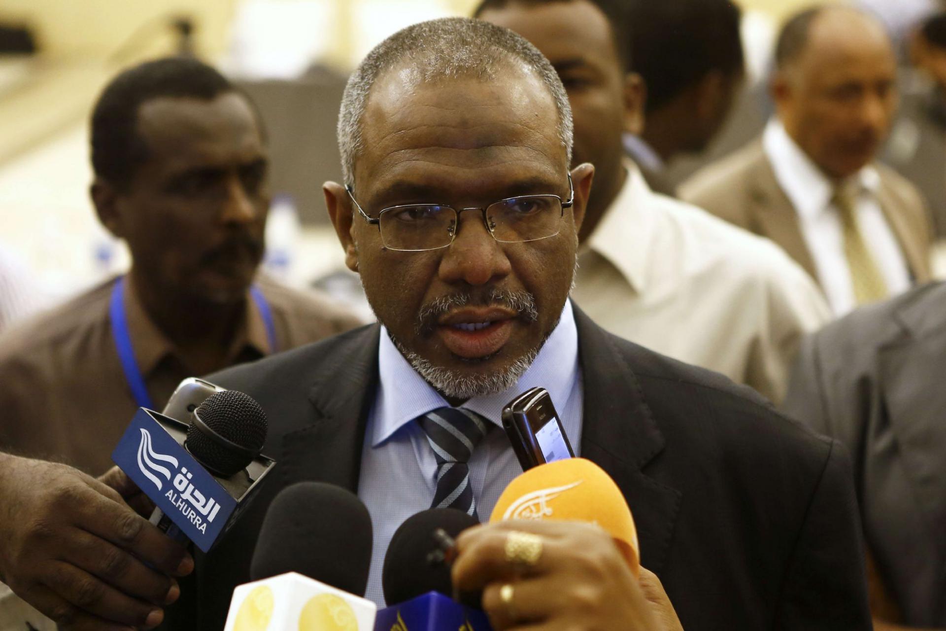 وزير المياه معتز موسى رئيسا للوزراء