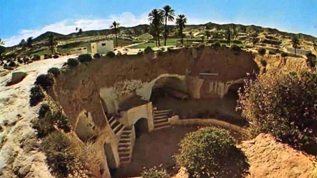 بين مطماطة وباريس