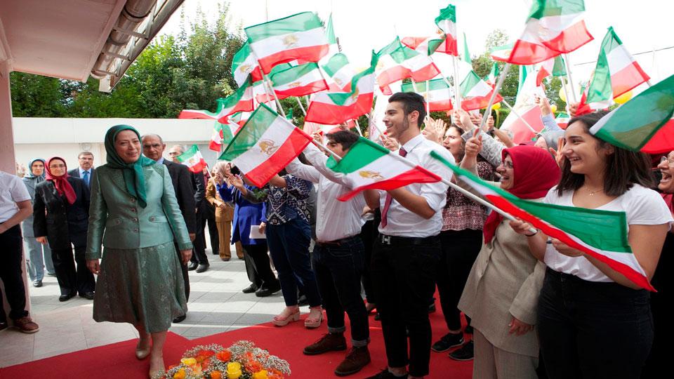 طهران كانت تخطط لتفجير دموي استهدف تجمعا لمجاهدي خلق في باريس