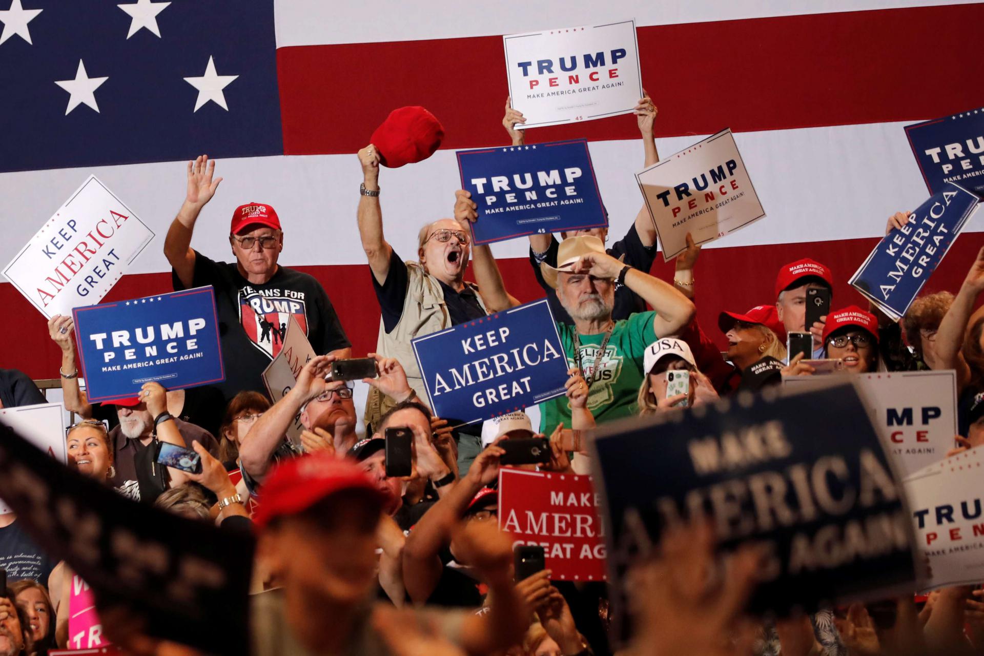 تقارب كبير في استطلاعات الرأي