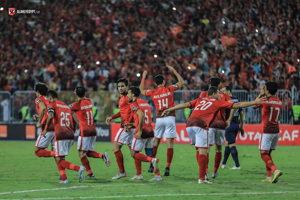 لاعبو الاهلي يحتفون بفوزهم على الترجي