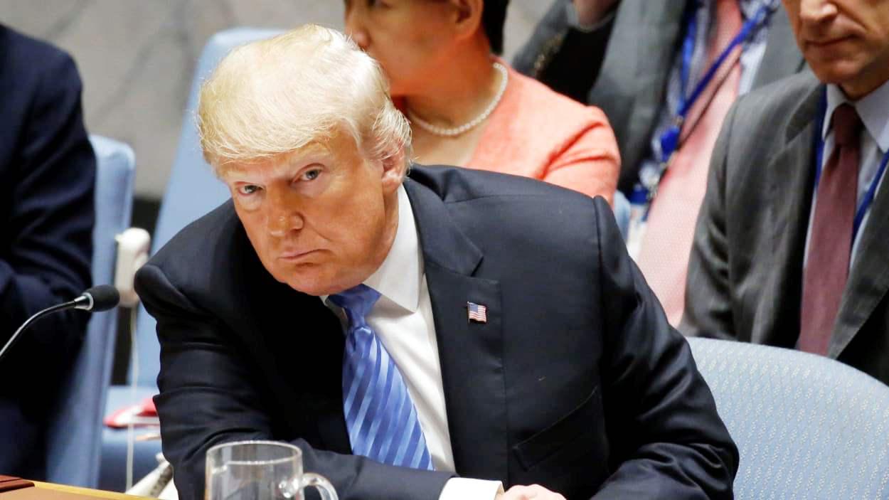 الرئيس الأميركي دونالد ترامب يواجه ضغوطا بعد فوز الديمقراطيين بمجلس النواب