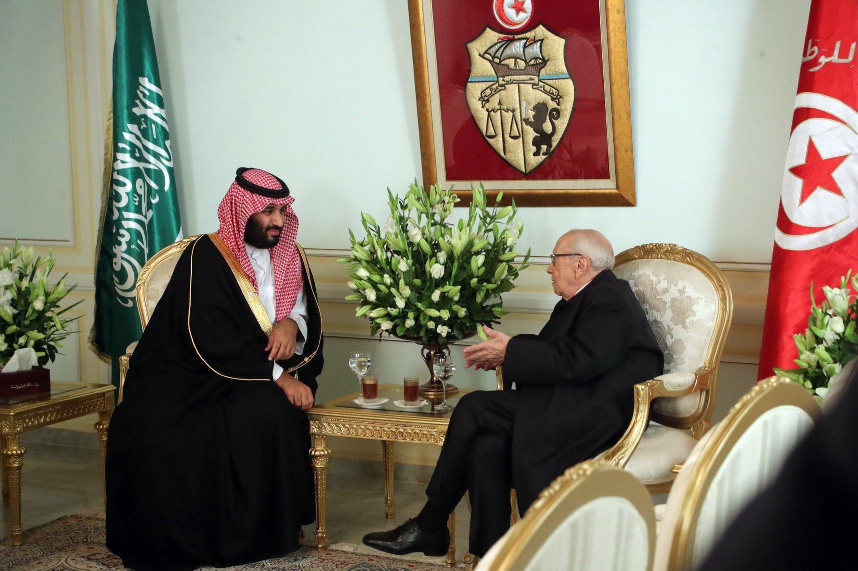 Saudi Crown Prince Mohammed bin Salman received by Tunisian President Beji Caid Essebsi