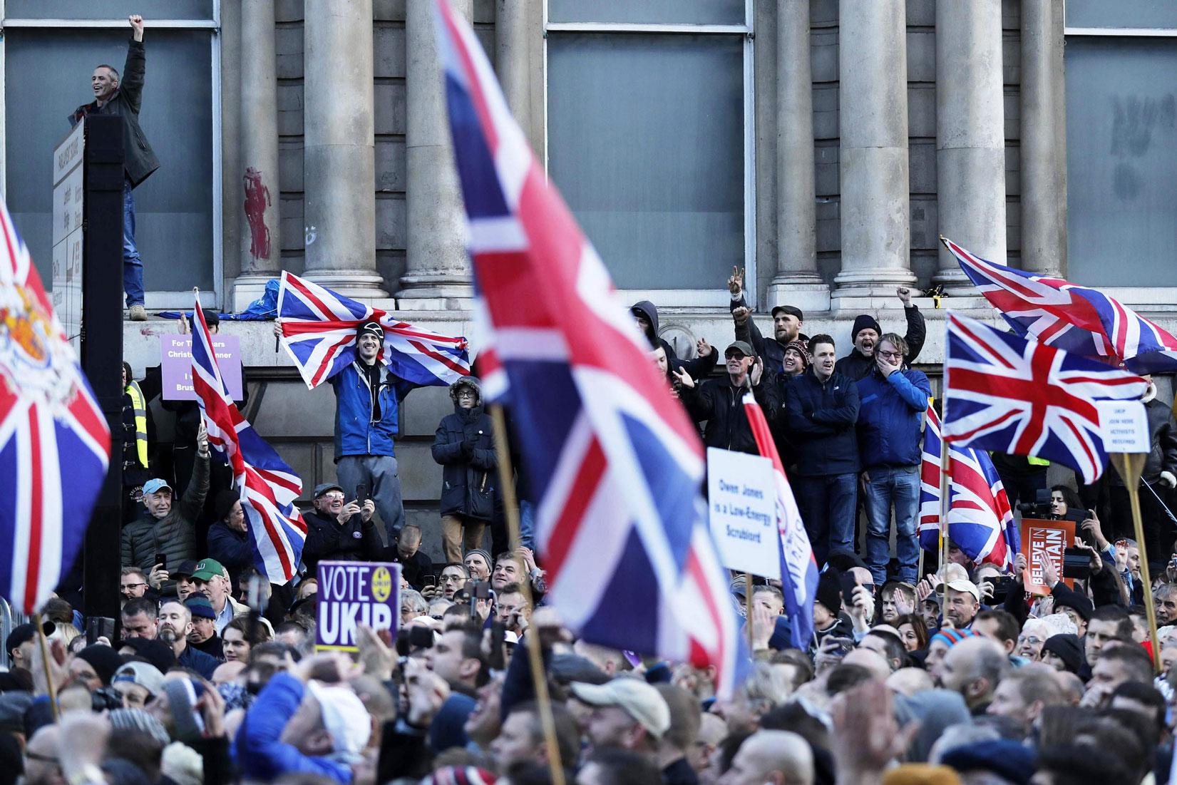 انقسامات عميقة تهز بريطانيا قبل يومين من تصويت حاسم في مجلس العموم على الانفصال