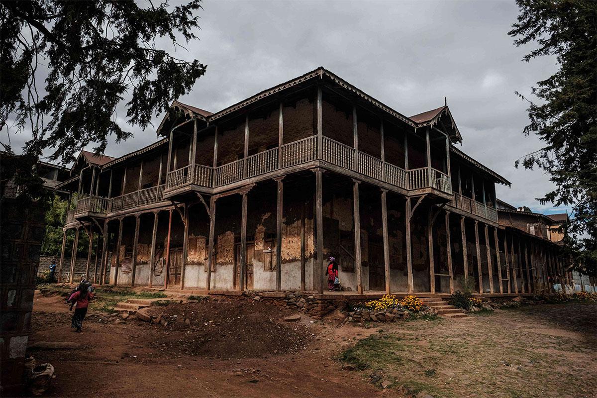 In Ethiopia, as a capital rises, history rots