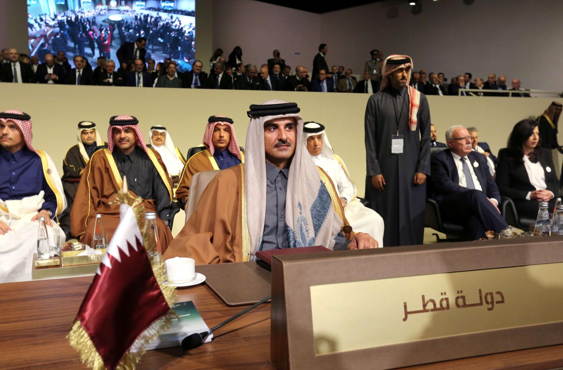 الأموال مقابل الدعم السياسي