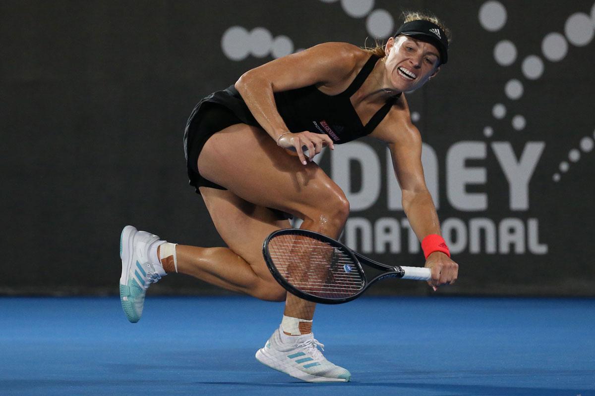 كيربر تحسم الشوط الفاصل لصالحها