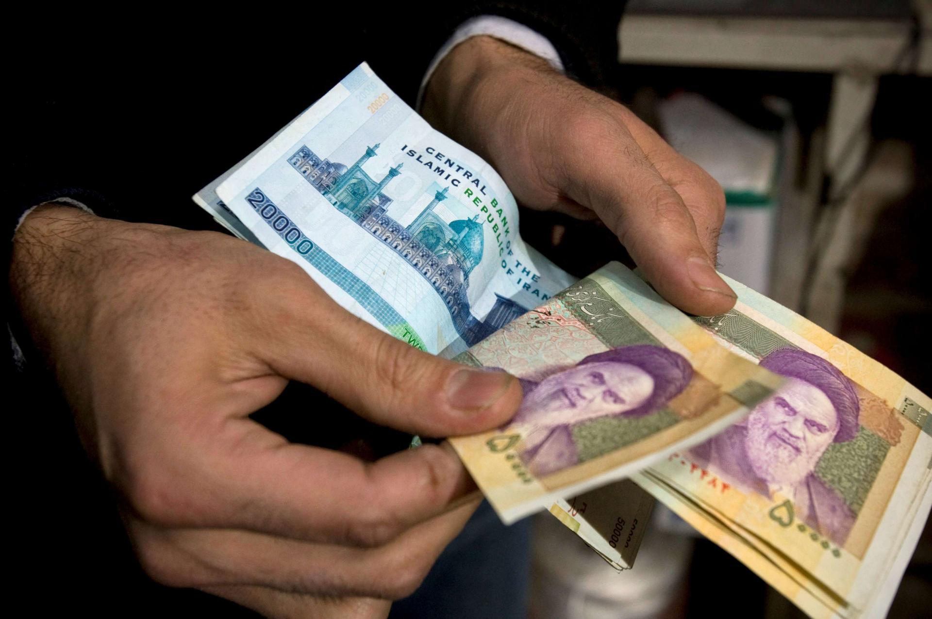 عملة إيران