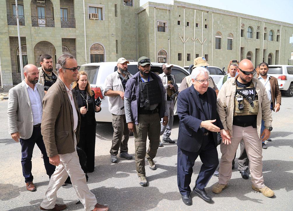 المبعوث الأممي لليمن مارتن غريفيث في الحديدة مع رئيس فريق مراقبة وقف اطلاق النار باتريك كاميرت
