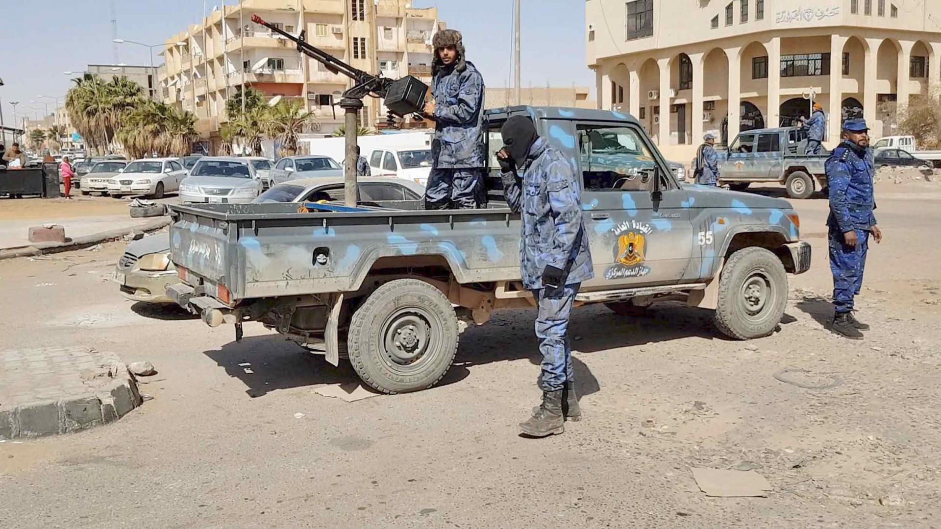 قوات حفتر بسطت سيطرتها على أوباري 