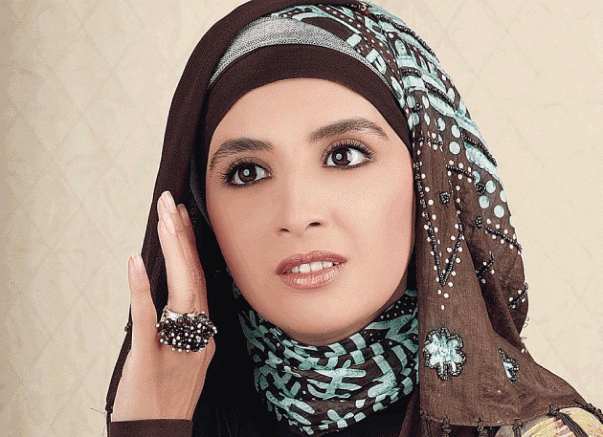الفنانة المصرية حنان ترك (الصورة من صفحة عامة على فيسبوك باسم الفنانة)