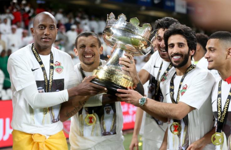 صورة لتتويج شباب الاهلي من صفحته الرسمية على تويتر