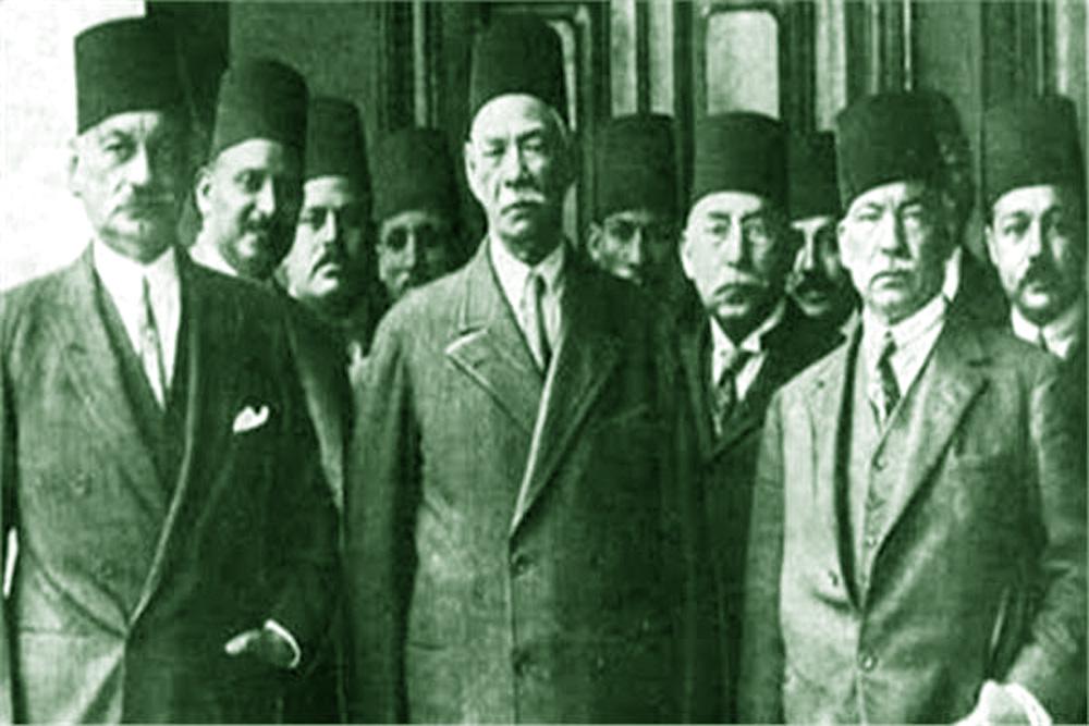 التيار الكهربي الممتد