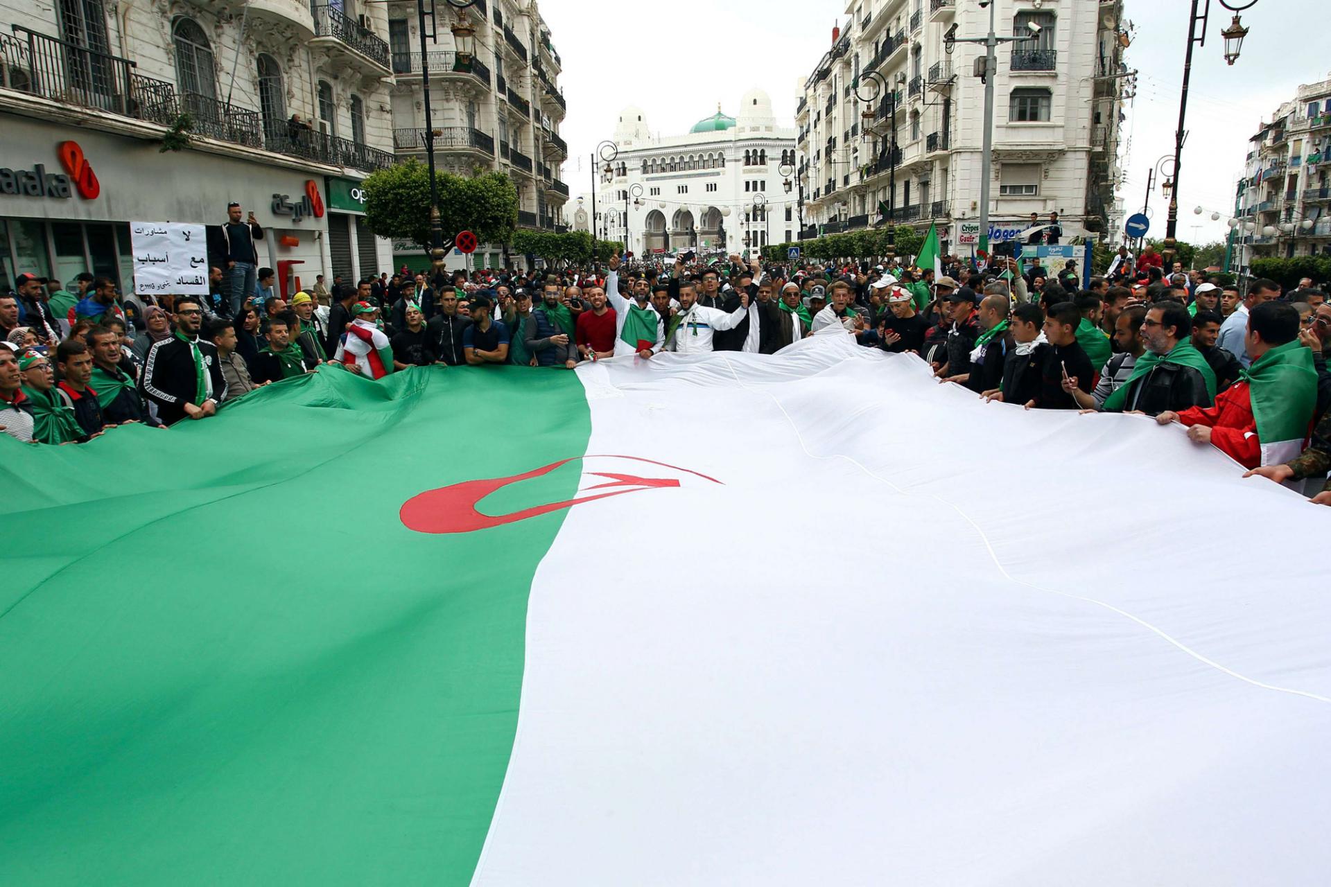 احتجاجات الجزائر