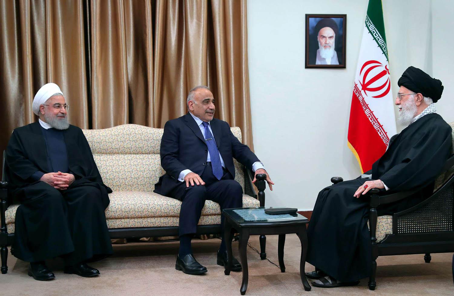 المرشد الإيراني علي خامنئي يستقبل رئيس الوزراء العراقي عادل عبدالمهدي بحضور الرئيس الإيراني حسن روحاني