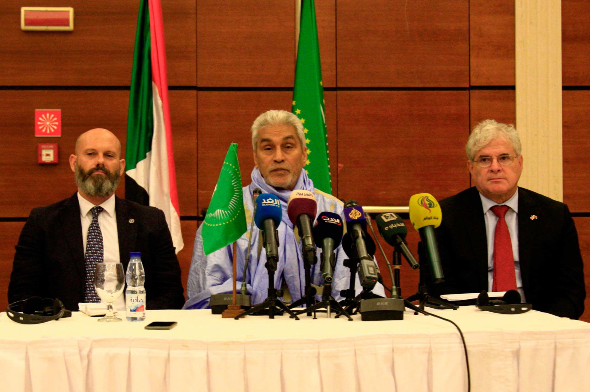 ولد لبات: لا حل سوى التوصل لاتفاق وتطبيقه