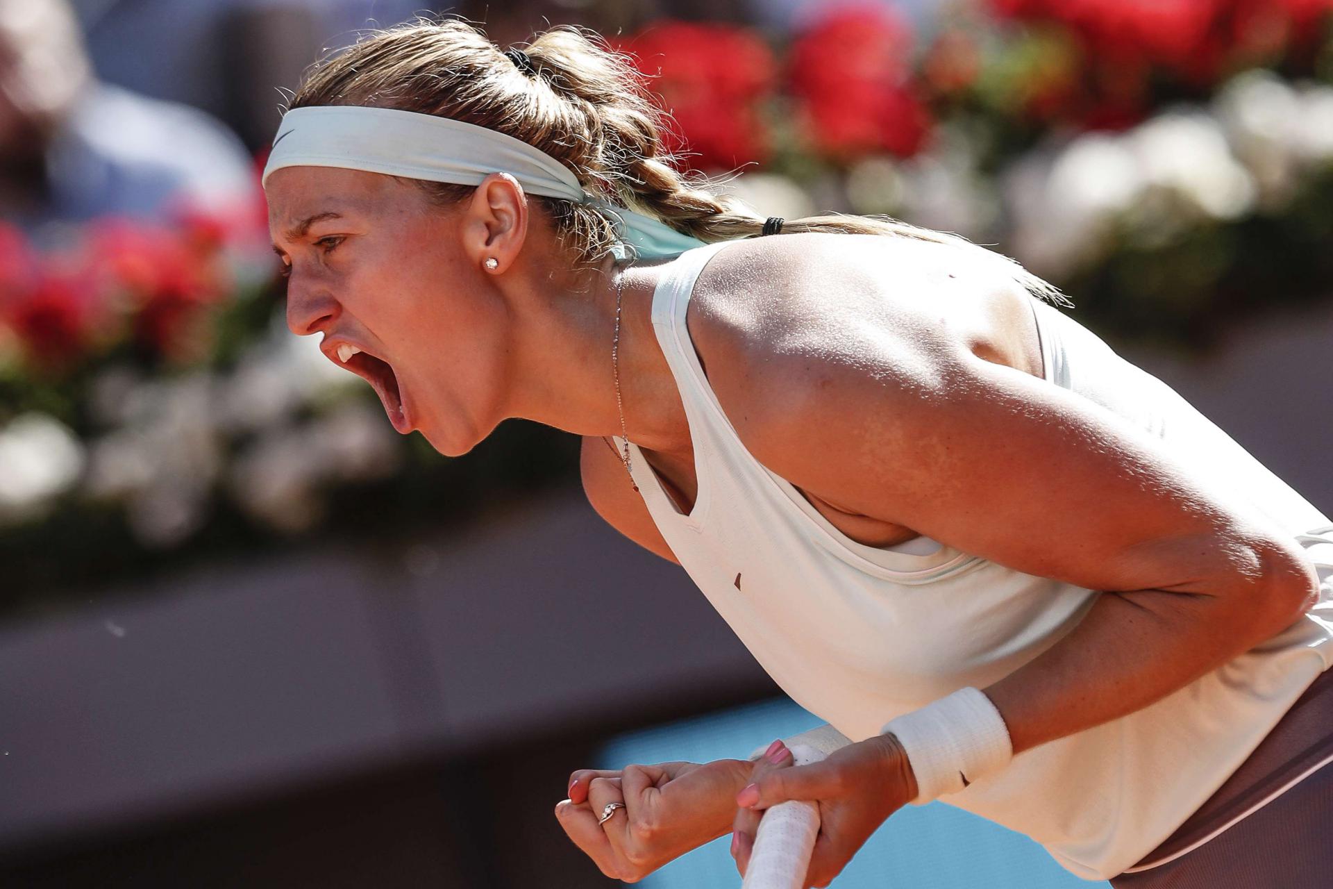 كفيتوفا على طريق الحفاظ على اللقب