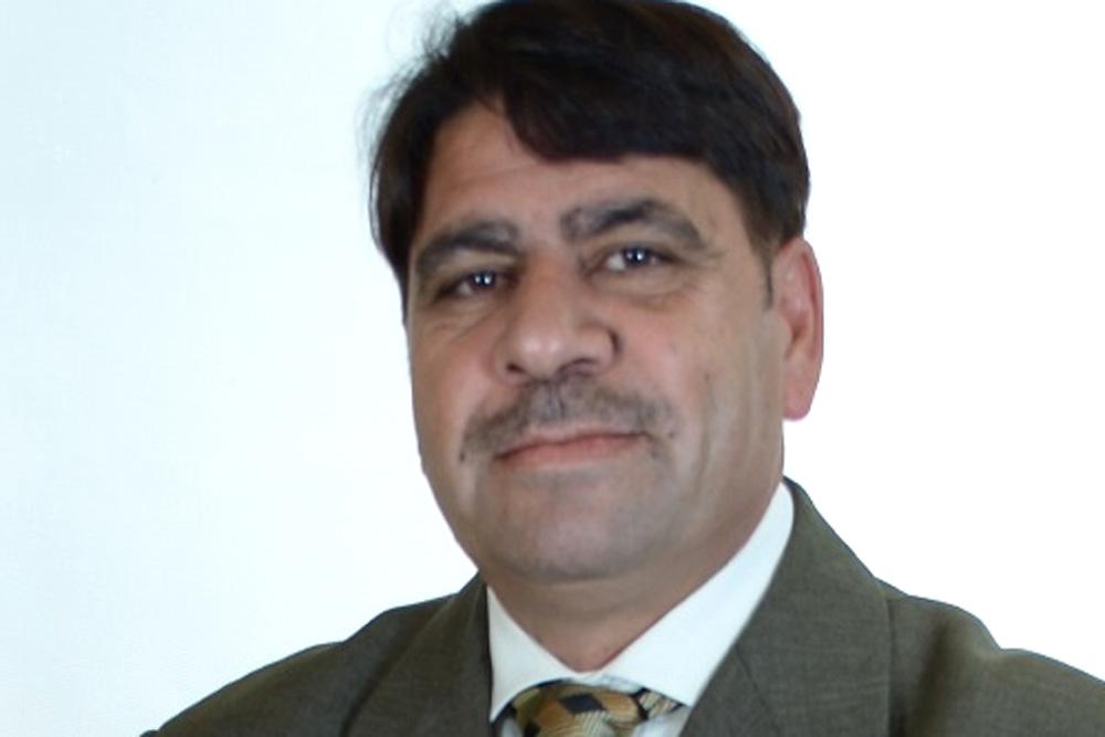 أسير التقاليد