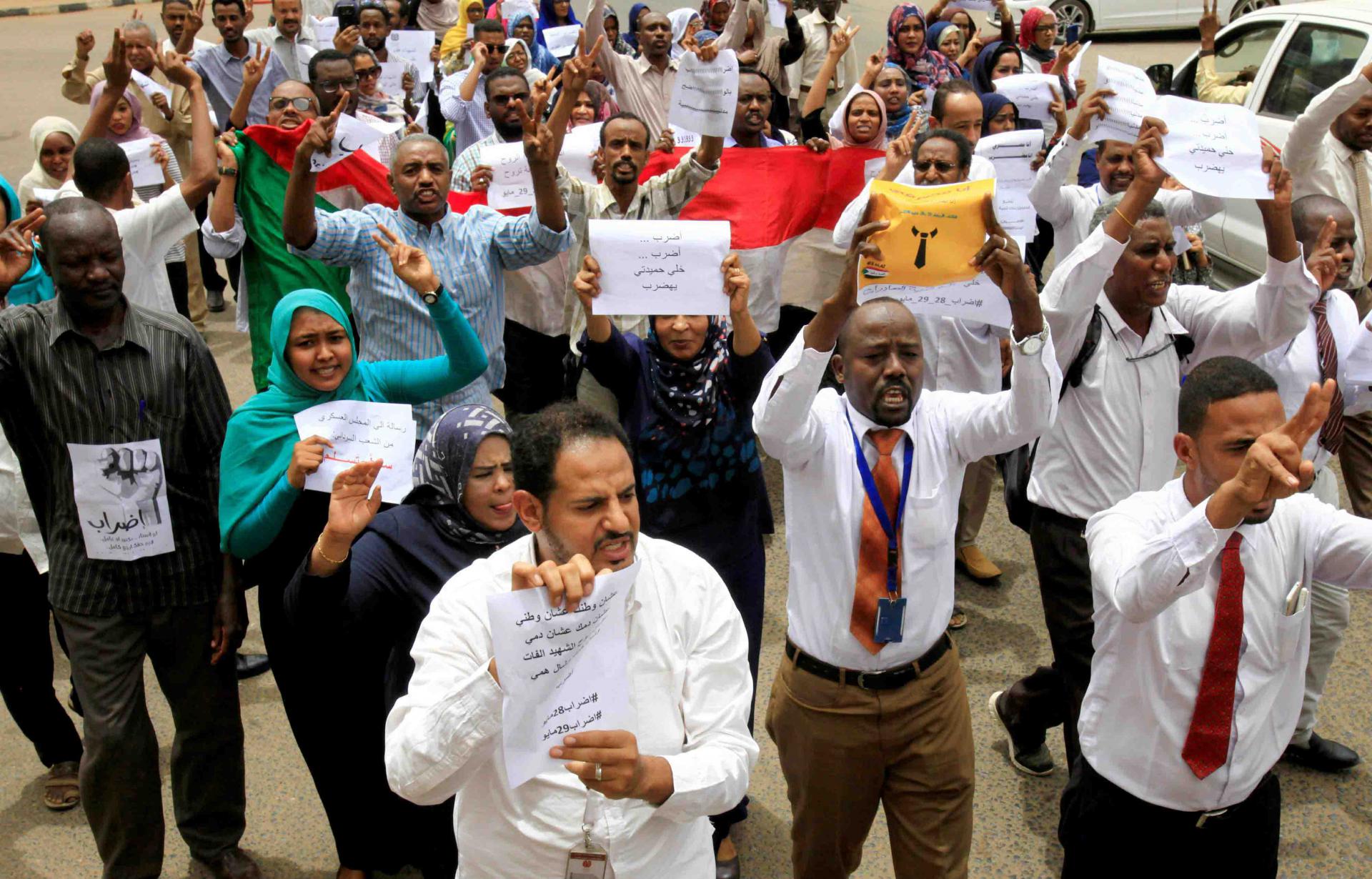 Thousands of employees of government offices, banks, private sector firms and the docks of Port Sudan observed the strike on Tuesday