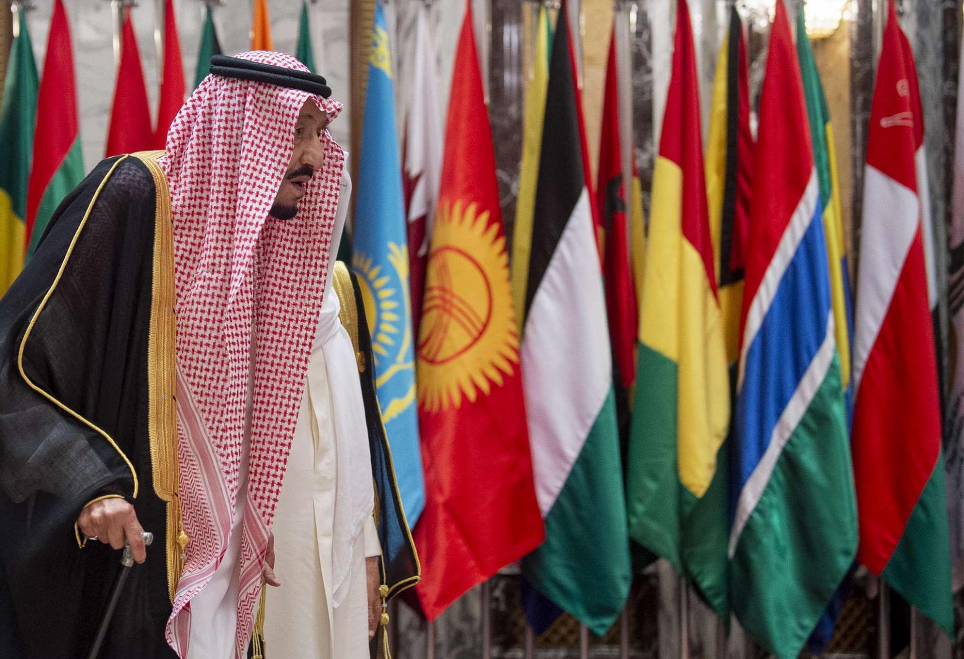 الملك سلمان: التخريب يستهدف أمن الملاحة وإمدادات الطاقة للعالم