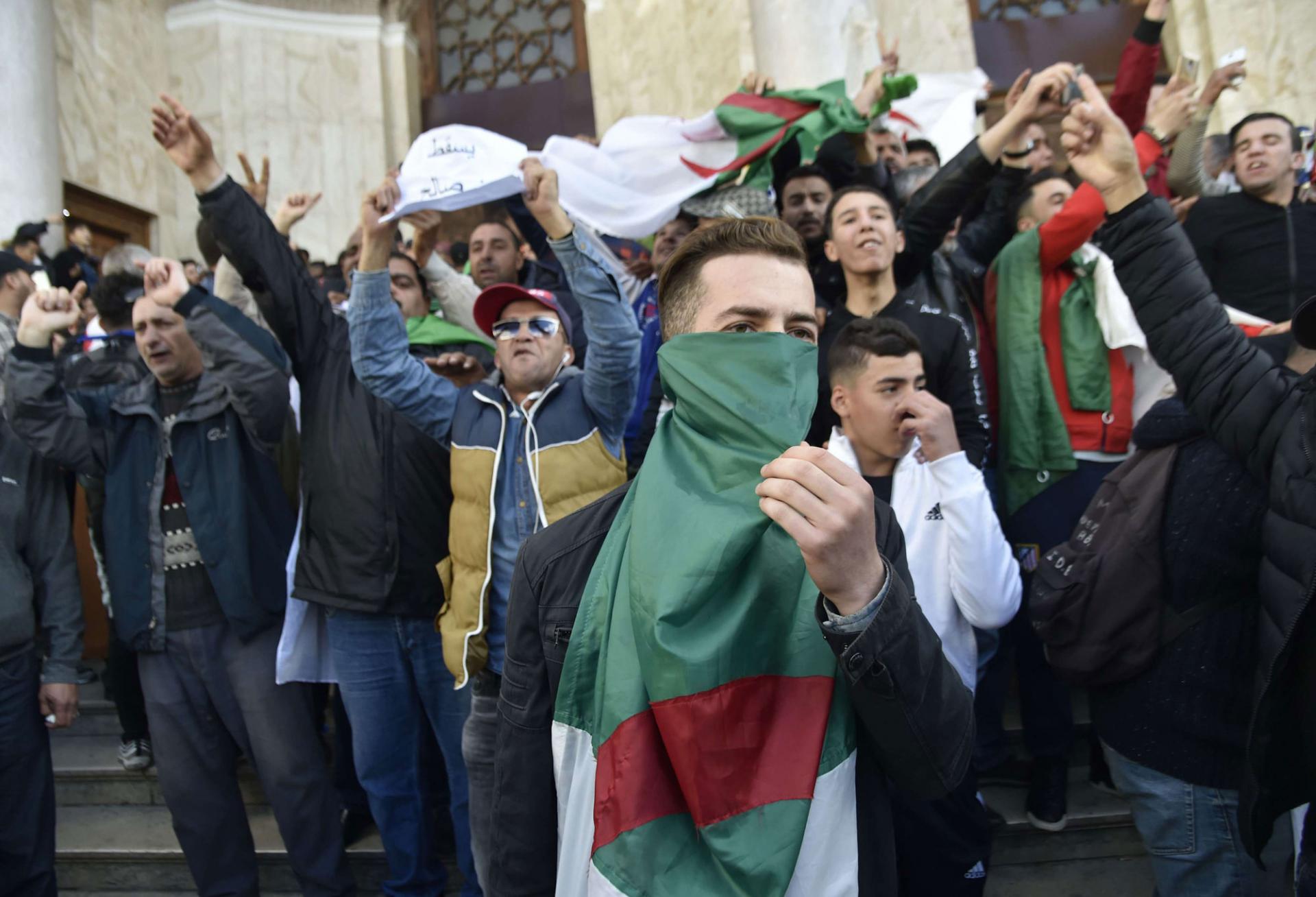 الاحتجاجات في الجزائر