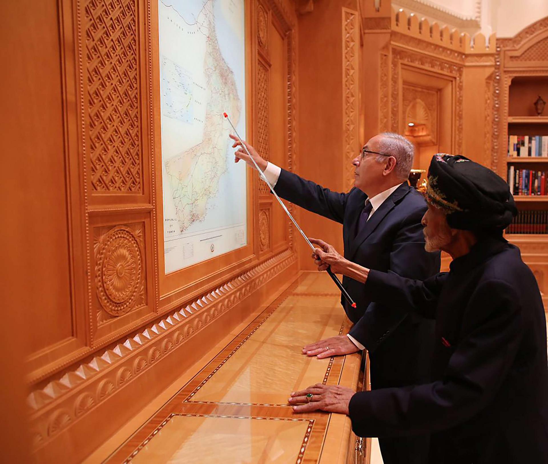 مسقط: اتصالاتنا مع اسرائيل من اجل حل الدولتين