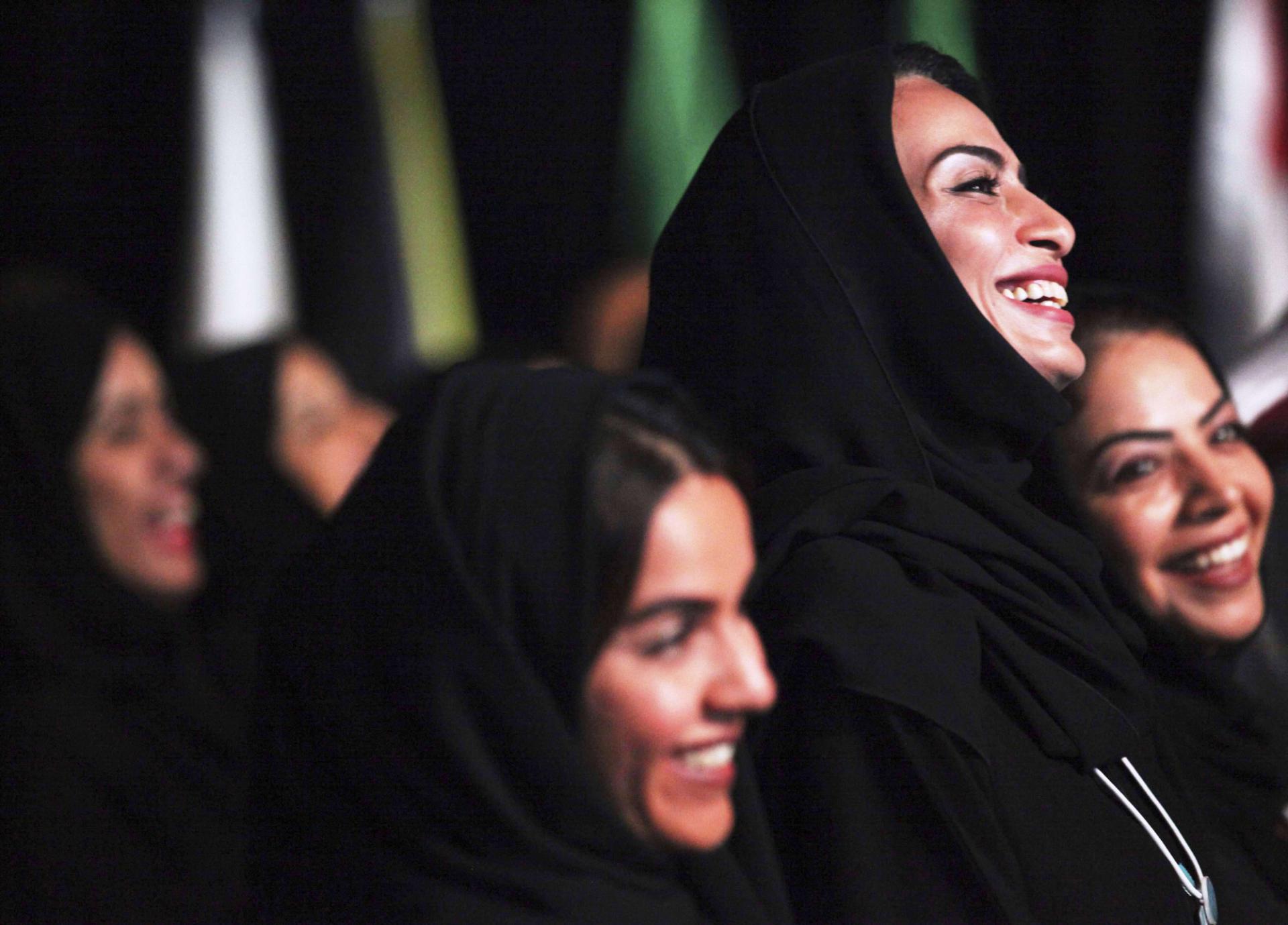 تظافر الجهود لتمكين المرأة وحمايتها