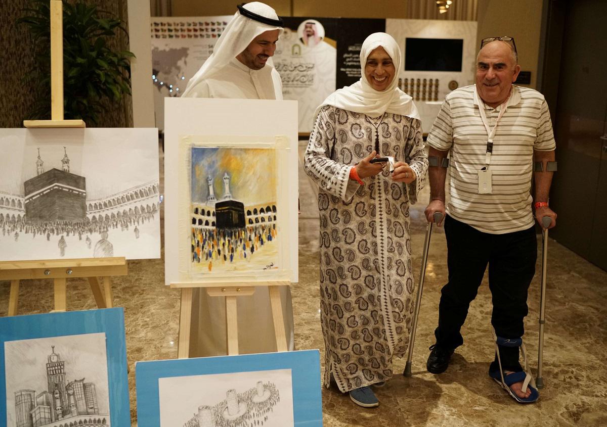 اثنان من ضحايا هجوم نيوزيلندا يتحدثون مع مسؤول سعودي في مكة