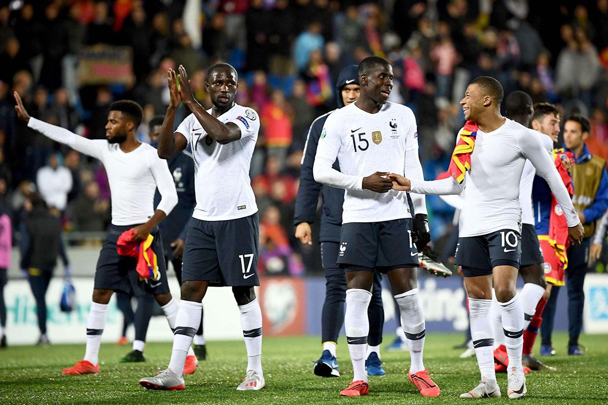 مدرب فرنسا يلوم 'الروزنامات المجنونة'