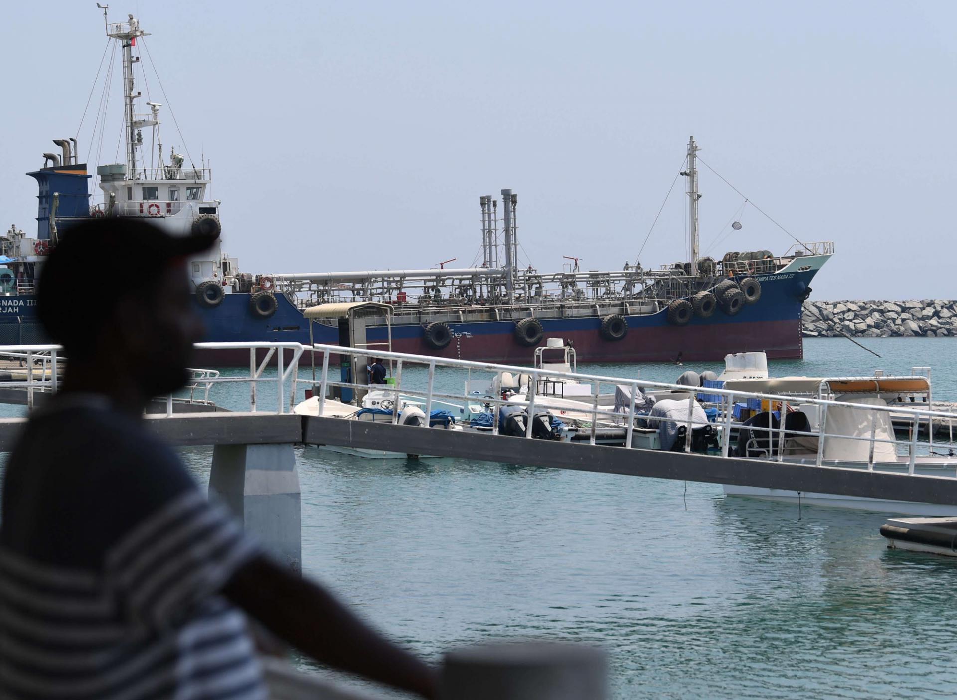 رد إماراتي عملي على تهديد الملاحة في الخليج