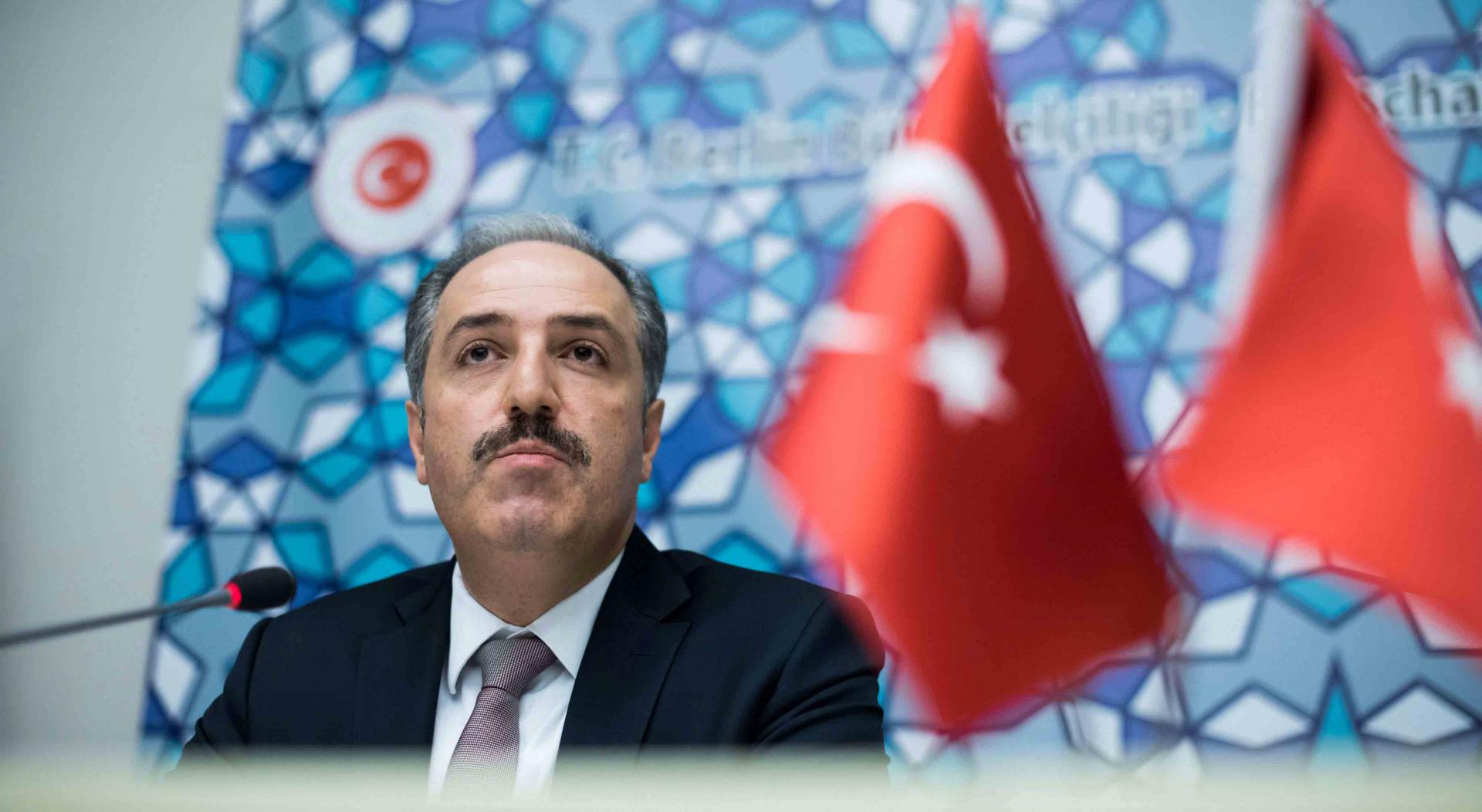 ينار أوغلو يقفز من مركب أردوغان الغارق
